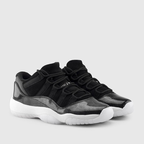 Jordan Shoes - JORDAN 11 BARONS SIZE 7 Men =8.5 women’s
